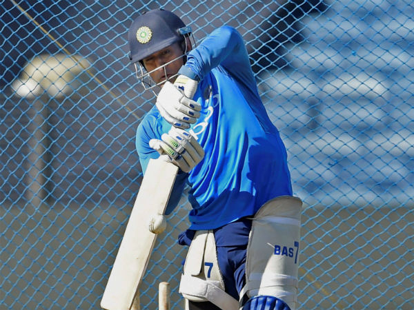 కఠిన సమయాల్లో జట్టుకు సేవలు