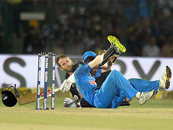  చివరి నాలుగు బంతులు వేసే పరిస్థితి కల్పించకు