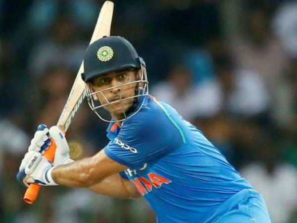 ధోనికి మద్దతుగా నిలిచిన గవాస్కర్, సెహ్వాగ్, కోహ్లీ