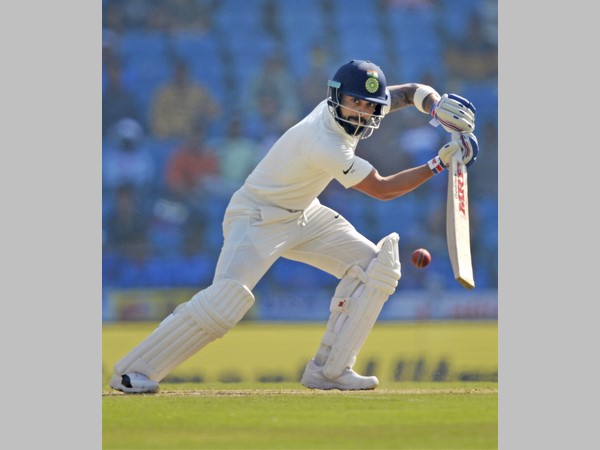  టెస్ట్ కెరీర్‌లో ఐదు డబుల్ సెంచరీలు