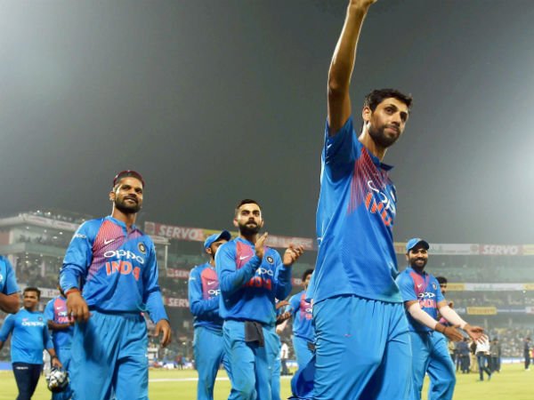 Ashish Nehra reveals why his picture with young Virat Kohli went viral