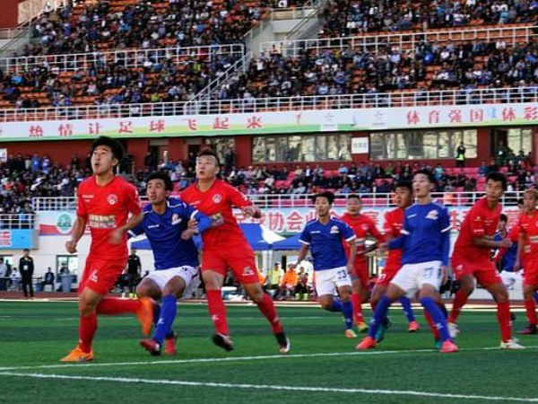Oxygen tanks ready as Tibet football team make history