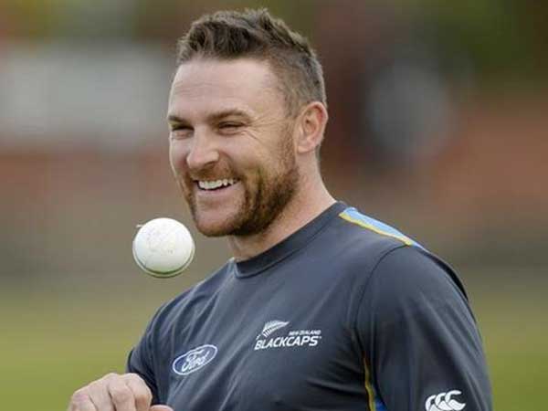 ఇక తరువాత బ్రెండన్ మెక్కలమ్