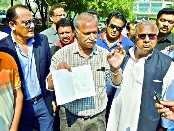  వీహెచ్ ఆగ్రహంగా..