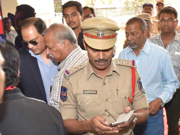 16 అంశాలపై చర్చ 