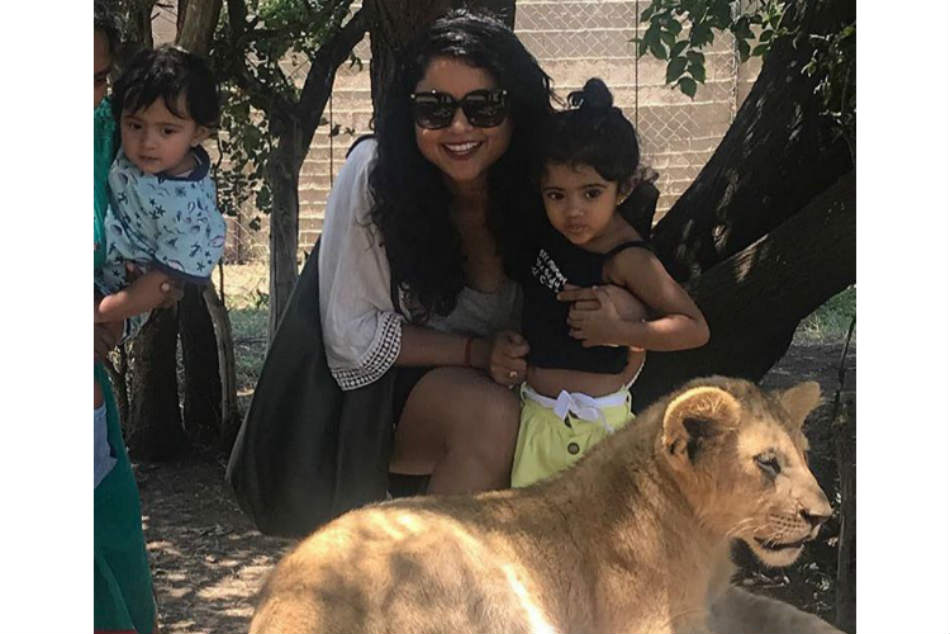  PHOTOS: Wives Of Indian Cricketers Enjoying The AfricanSafari