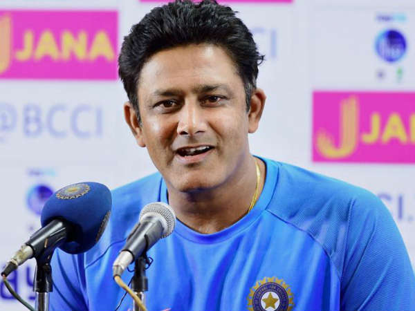  వరుస పెట్టి వికెట్లు తీశారు: