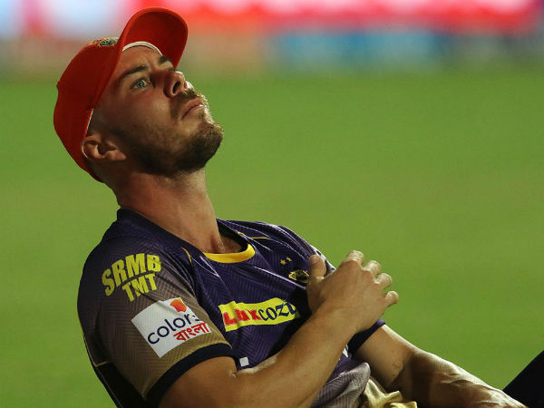 ఎడమ భుజానికి ఇటీవలె చికిత్స: