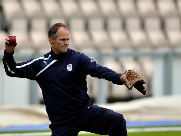 ఇతనిది అదే తంతు: