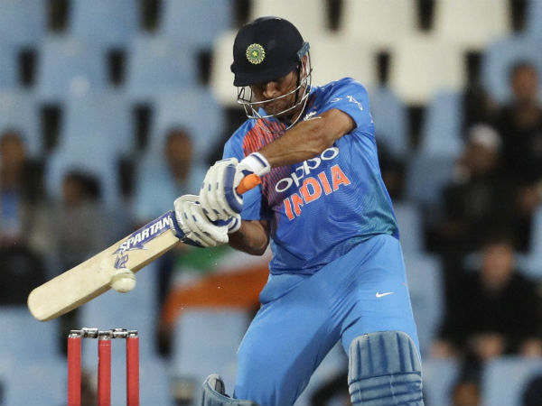 నిర్దాక్షిణ్యంగా దాడి చేసి: