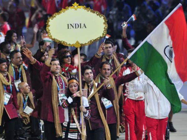 చీరపై కోటు ఎప్పటినుంచో ఆనవాయితీ