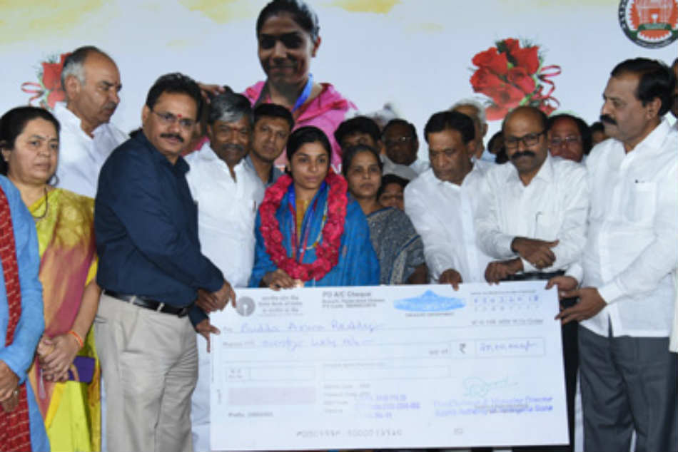 Gymnastics World Cup bronze medallist Aruna Reddy gets a champion’s welcome