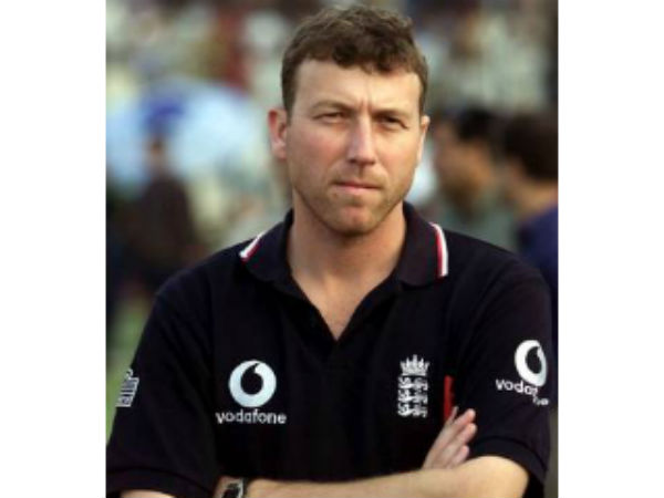 మైక్‌ అథర్టన్‌ (ఇంగ్లాండ్‌, 1994)