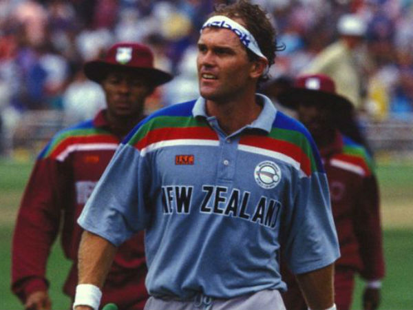 ప్రింగిల్‌, మార్టిన్‌ క్రో (న్యూజిలాండ్‌, 1990)