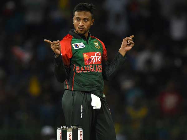 మ్యాచ్ నిలిపివేసి బయటకు వచ్చేయండి