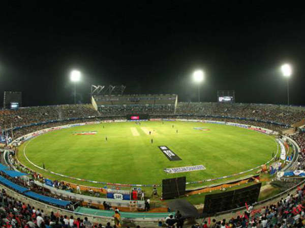 పని చేయని ఎల్‌ఈడీ బోర్డు: