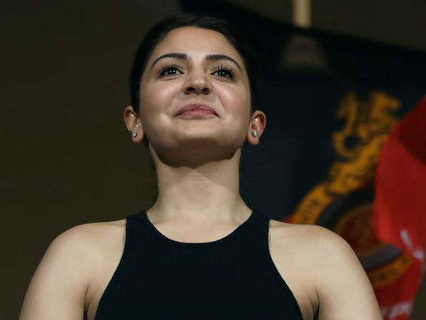 వరుస సిక్సర్లతో చెలరేగిన డివిలియర్స్