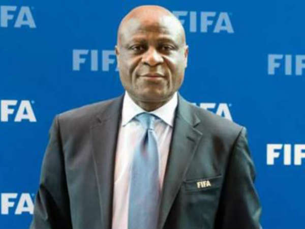 ఫుట్‌బాల్ ప్రోత్సాహానికి కేటాయించిన నిధుల దుర్వినియోగం