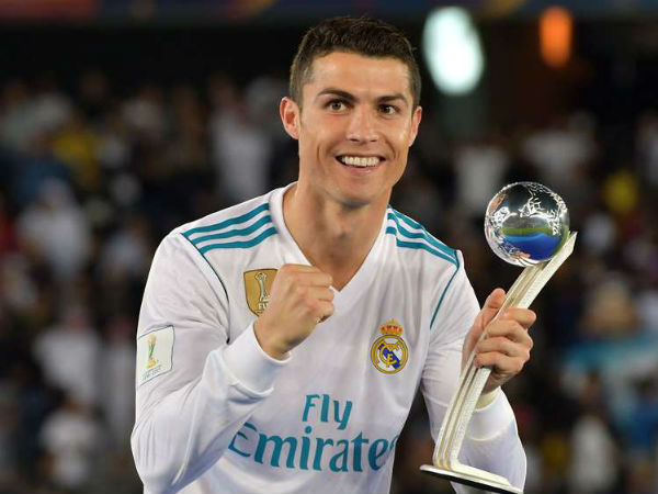 భారీ ఫీజుపైనే మాంఛెస్టర్ యునైటెడ్ మడత పేచీ