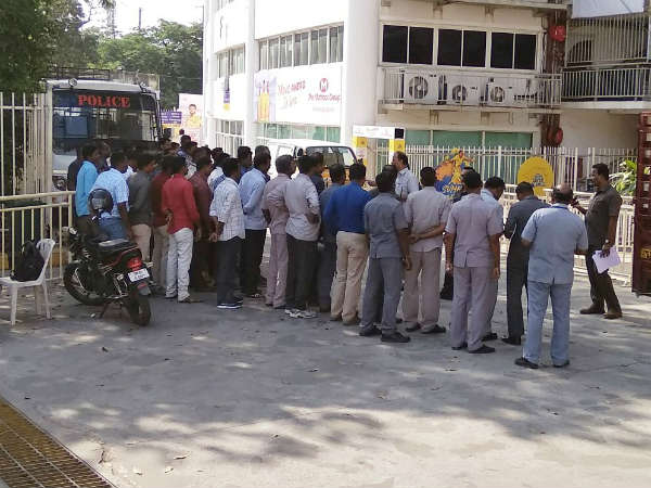 నాలుగువేల మంది పోలీసులతో భద్రతా ఏర్పాట్లు