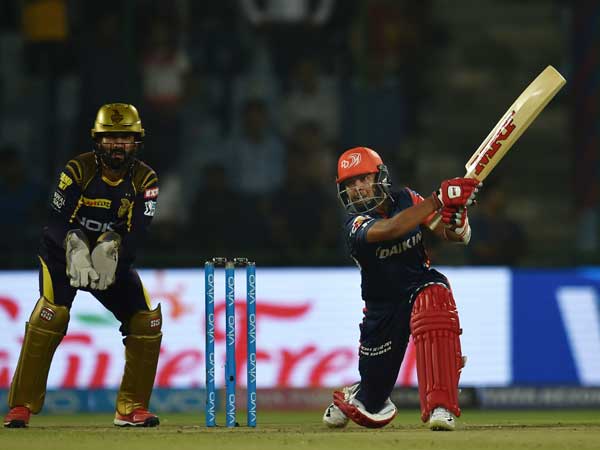 20 ఓవర్లలో 4 వికెట్ల నష్టానికి 219 పరుగులు