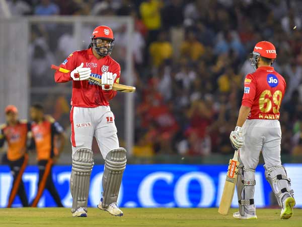 హైదరాబాద్‌పై 15 పరుగుల తేడాతో విజయం