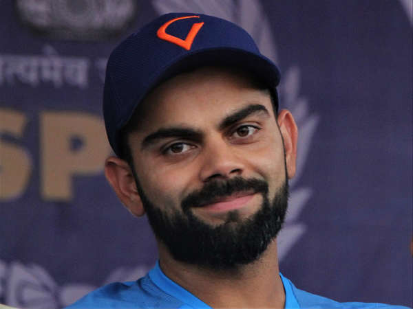 న్యూ ఎరా షోరూంలో మూడు గంటలపాటు 