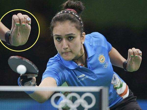 చేతి గోళ్లపై త్రివర్ణాన్ని ముద్రించుకొని బరిలోకి: 