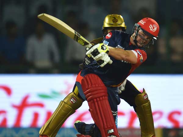  గంభీర్ స్థానంలో జట్టులోకి కొలిన్ మున్రో