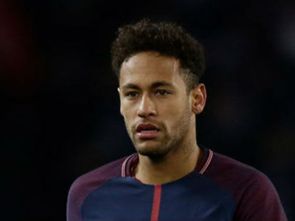 అత్యధిక వేతనం పొందుతున్న సాకర్ ప్లేయర్ నేయమార్