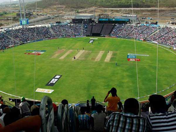 చెన్నై ఆడే మ్యాచ్‌లు పూణెకు 