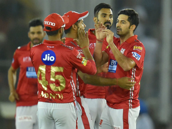 హైదరాబాద్‌కు ఆదిలోనే ఎదురుదెబ్బ