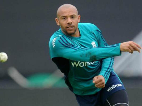  కరాచీ కింగ్స్ ఓడిపోయి: