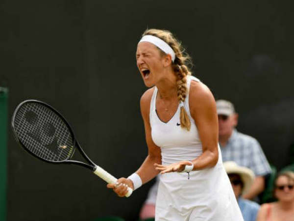 మగ బిడ్డకు జన్మనిచ్చిన అజరెంకా 