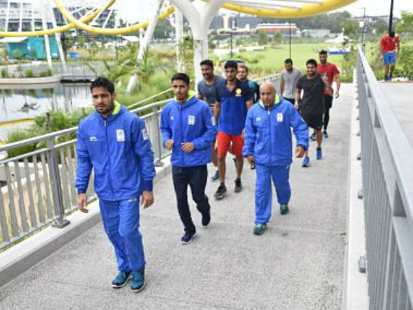 సిరంజీ వివాదానికి హెచ్చరికతో ముగింపు