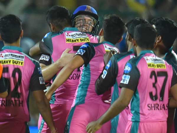 జోస్ బట్లర్‌కు మ్యాన్ ఆఫ్ ద మ్యాచ్ అవార్డు