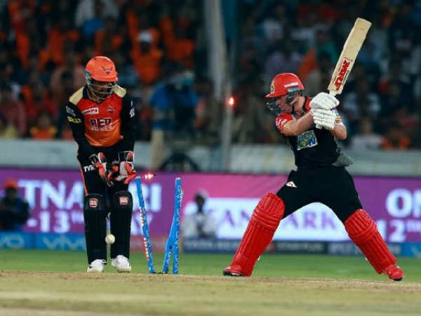 స్పిన్‌తో కూడిన గూగ్లీ బంతులను వేశా