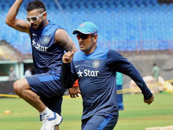 అందరి కళ్లు 36 ఏళ్ల ధోనిపైనే