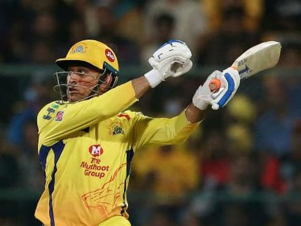  ధోనిపై ఆసక్తికర వ్యాఖ్యలు చేసిన భజ్జీ