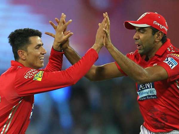  ముజీబ్‌కు ఇంగ్లిష్‌ రాదు 