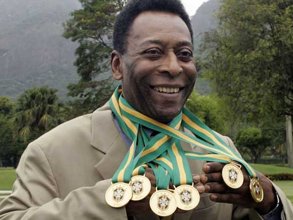  పీలే కోసం స్పాన్సరర్లు, ఆర్గనైజర్ల నుంచి డిమాండ్