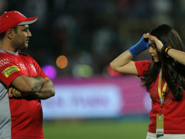 వైఫల్యమంతా సెహ్వాగ్‌దే అన్నట్లుగా తిట్టిపోసిందట