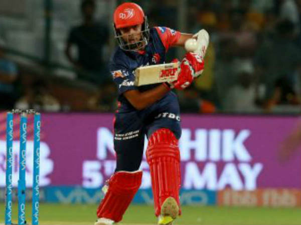 ఢిల్లీ డేర్‌డెవిల్స్‌కు ప్రాతినిథ్యం