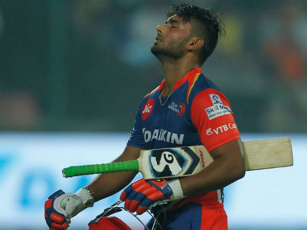 రెండో పిన్న వయస్కుడిగా రికార్డు: 