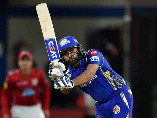 ముజీబ్‌ బౌలింగ్‌లో రోహిత్ శర్మ సిక్సర్