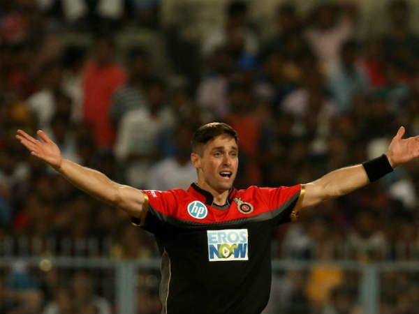 విదేశీ ఆటగాళ్లను వాడుకునే ప్రయత్నంలో 