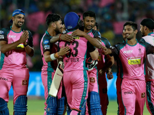  గులాబీ రంగు జెర్సీలో రాజస్థాన్‌ రాయల్స్‌