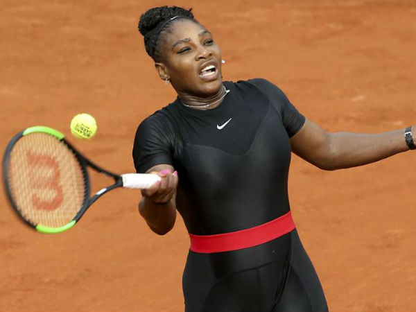  ఇంతకుముందు కూడా ఇలాంటి దుస్తులు