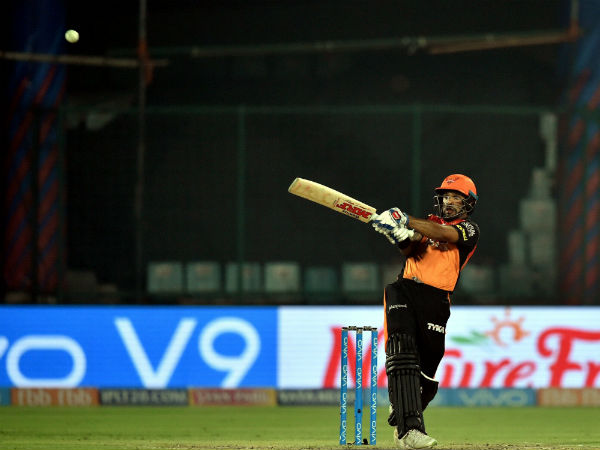 వ్యూహాలేవీలేకుండా సహజశైలిలో ముందుకెళ్లాం