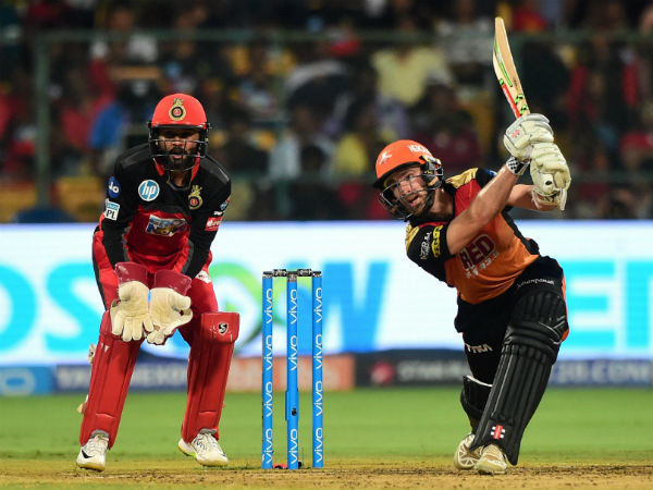  218 పరుగులు చేసిన బెంగళూరు